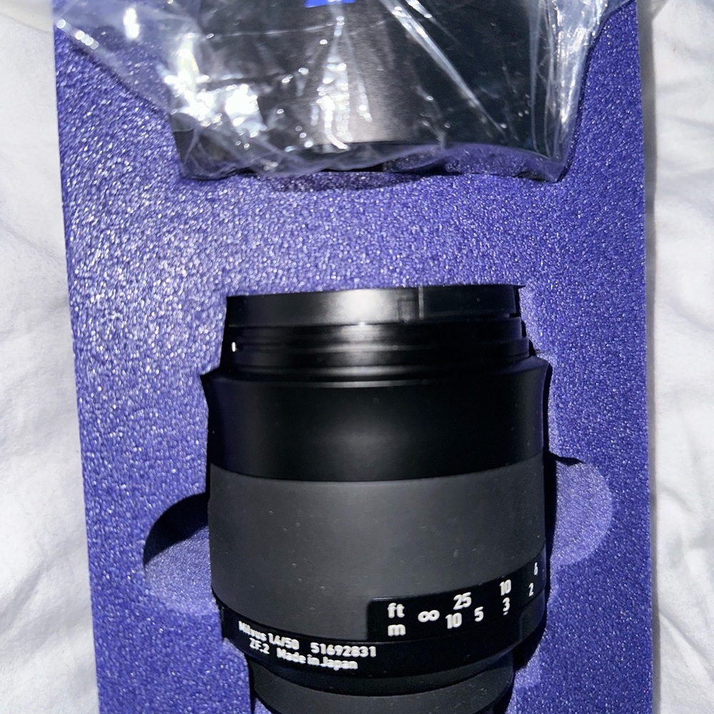 ZEISS Milvus 50mm f/1.4 Full Frame Camera Lens for Canon EF-Mount ZE, Black